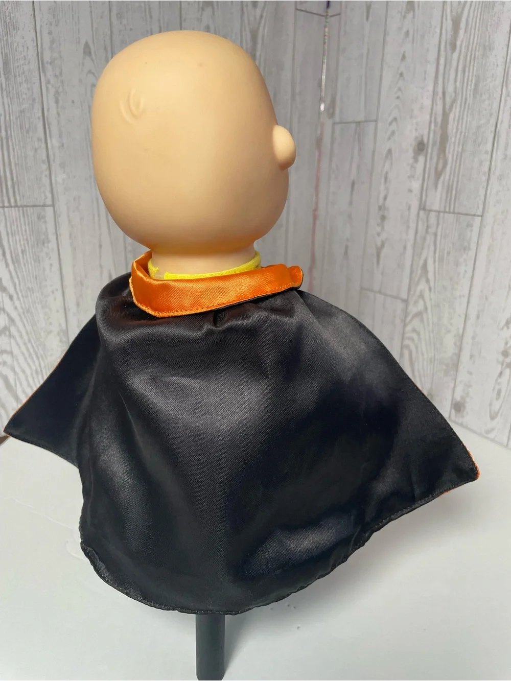Charlie Brown Halloween Dracula Decor with Music Peanuts